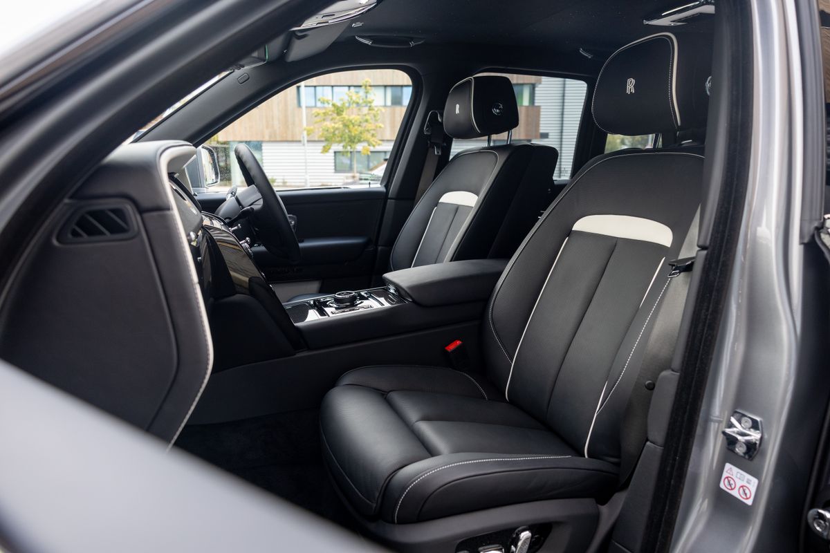 2022 Rolls-Royce Cullinan Black Badge