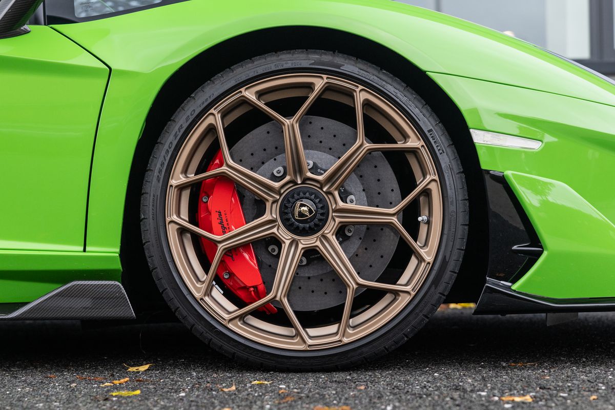 2020 Lamborghini Aventador SVJ Roadster