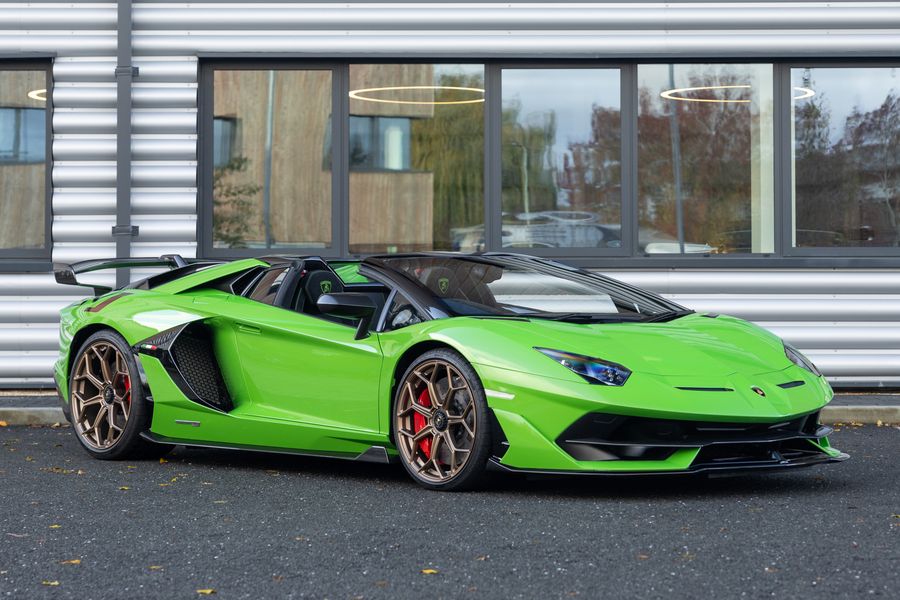Lamborghini Aventador SVJ Roadster