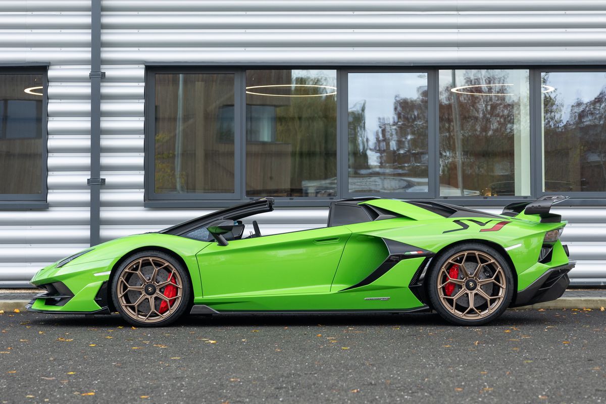 2020 Lamborghini Aventador SVJ Roadster
