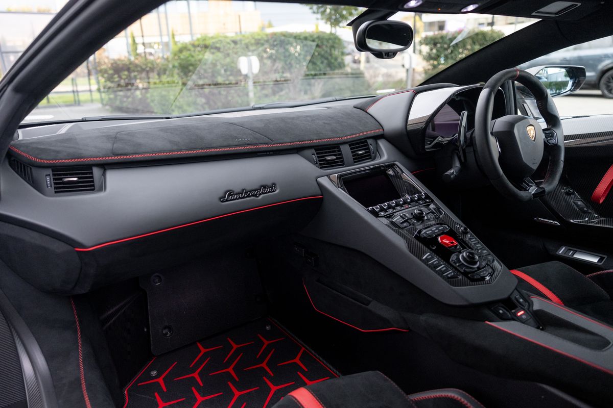 2019 Lamborghini Aventador SVJ