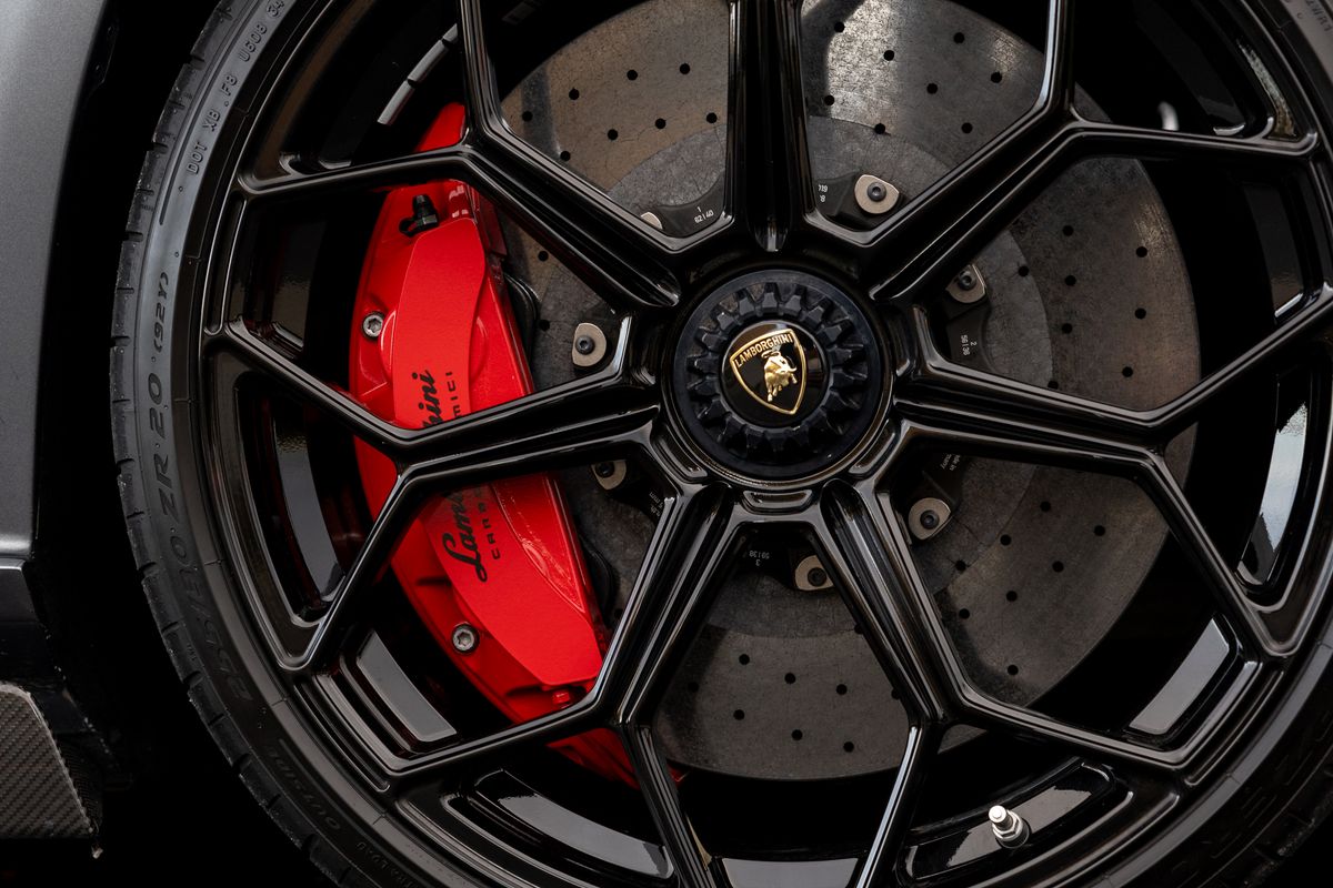 2019 Lamborghini Aventador SVJ