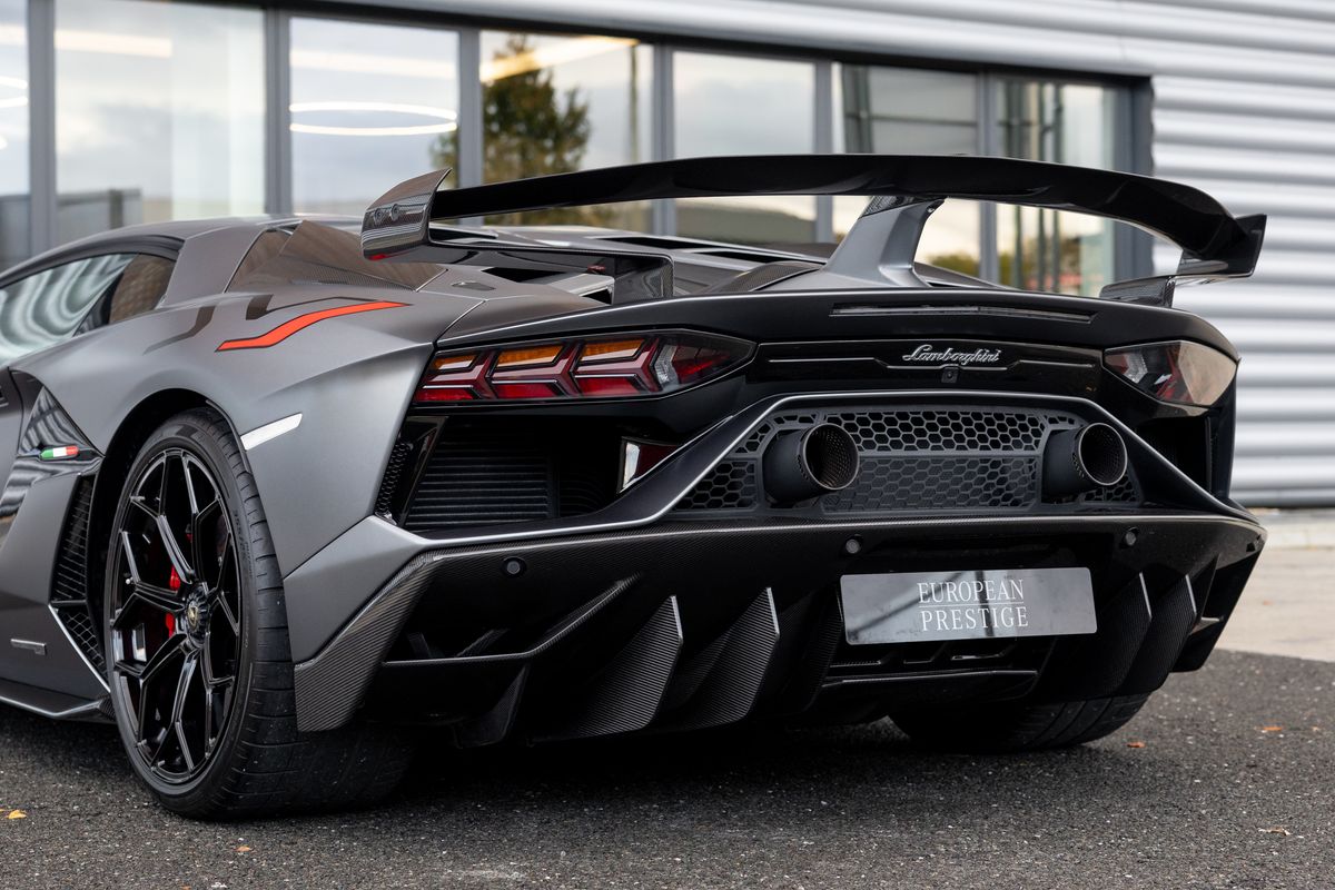 2019 Lamborghini Aventador SVJ