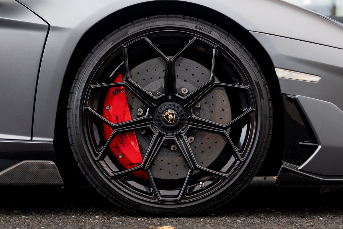 2019 Lamborghini Aventador SVJ