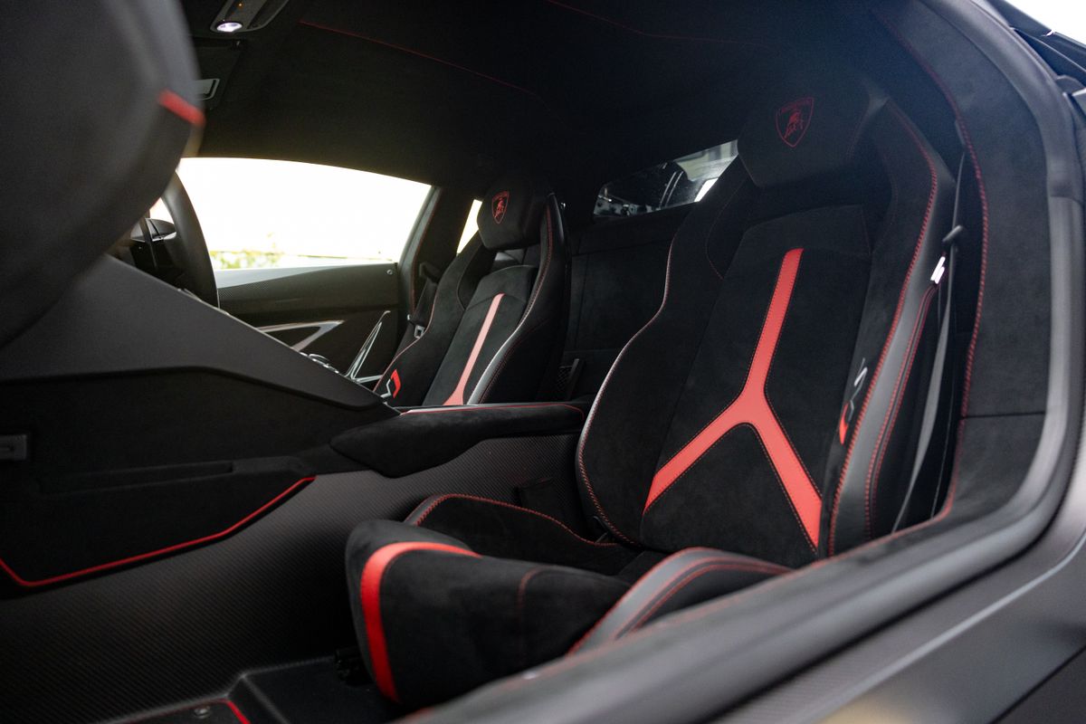2019 Lamborghini Aventador SVJ