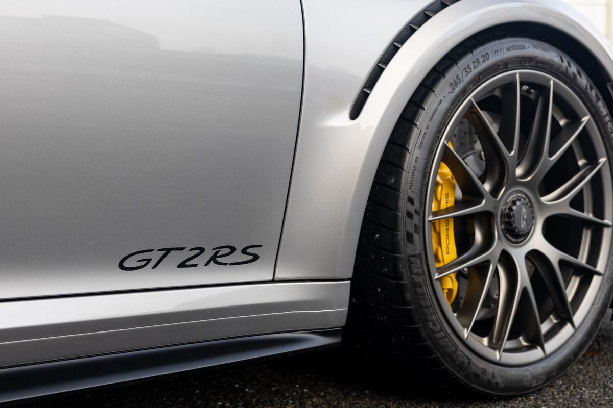 2018 Porsche 911 (991.2) GT2 RS Weissach