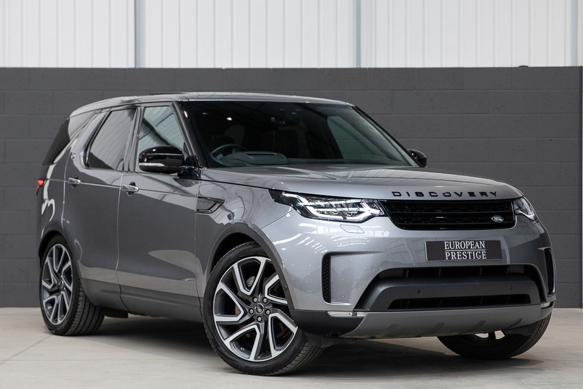 2020 Land Rover Discovery SD6 HSE Luxury