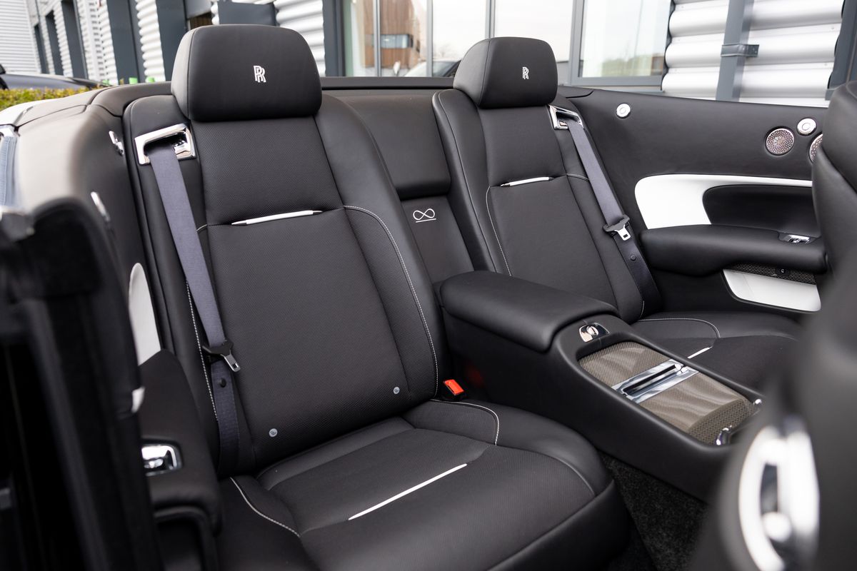 2018 Rolls-Royce Dawn Black Badge