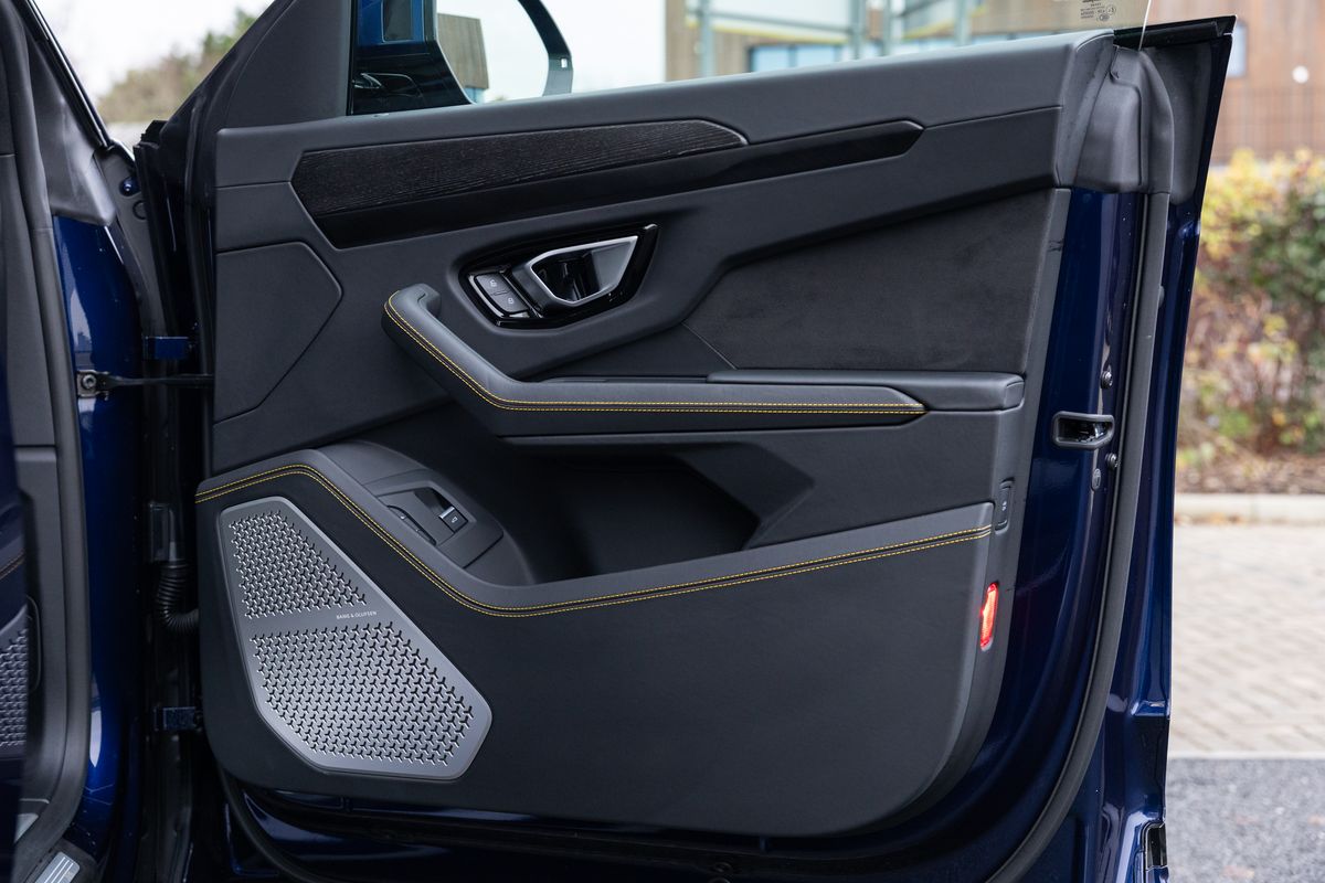 2023 Lamborghini Urus S