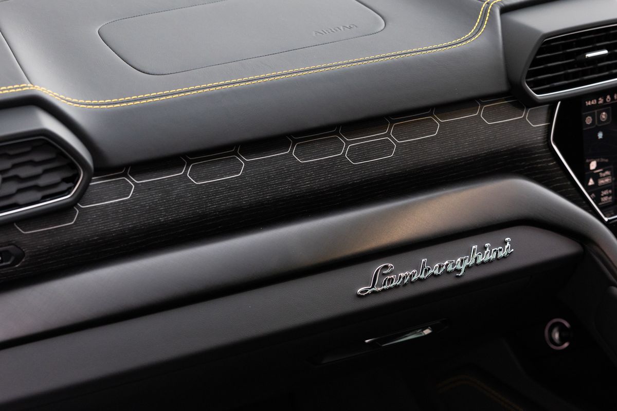 2023 Lamborghini Urus S