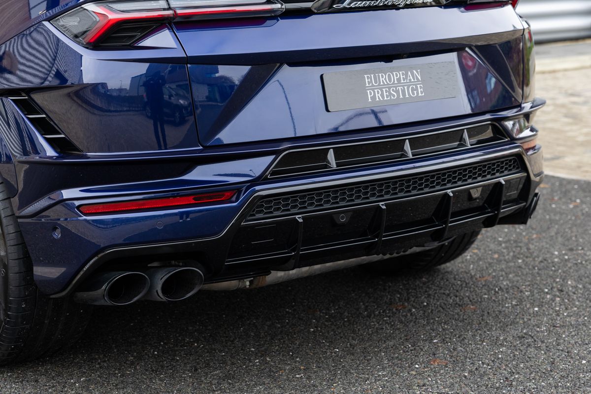 2023 Lamborghini Urus S