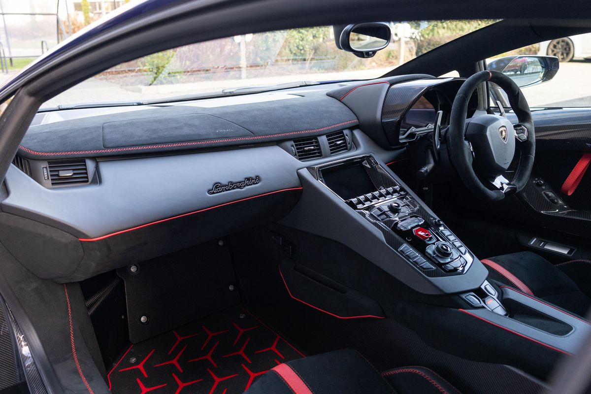 2019 Lamborghini Aventador SVJ 770-4
