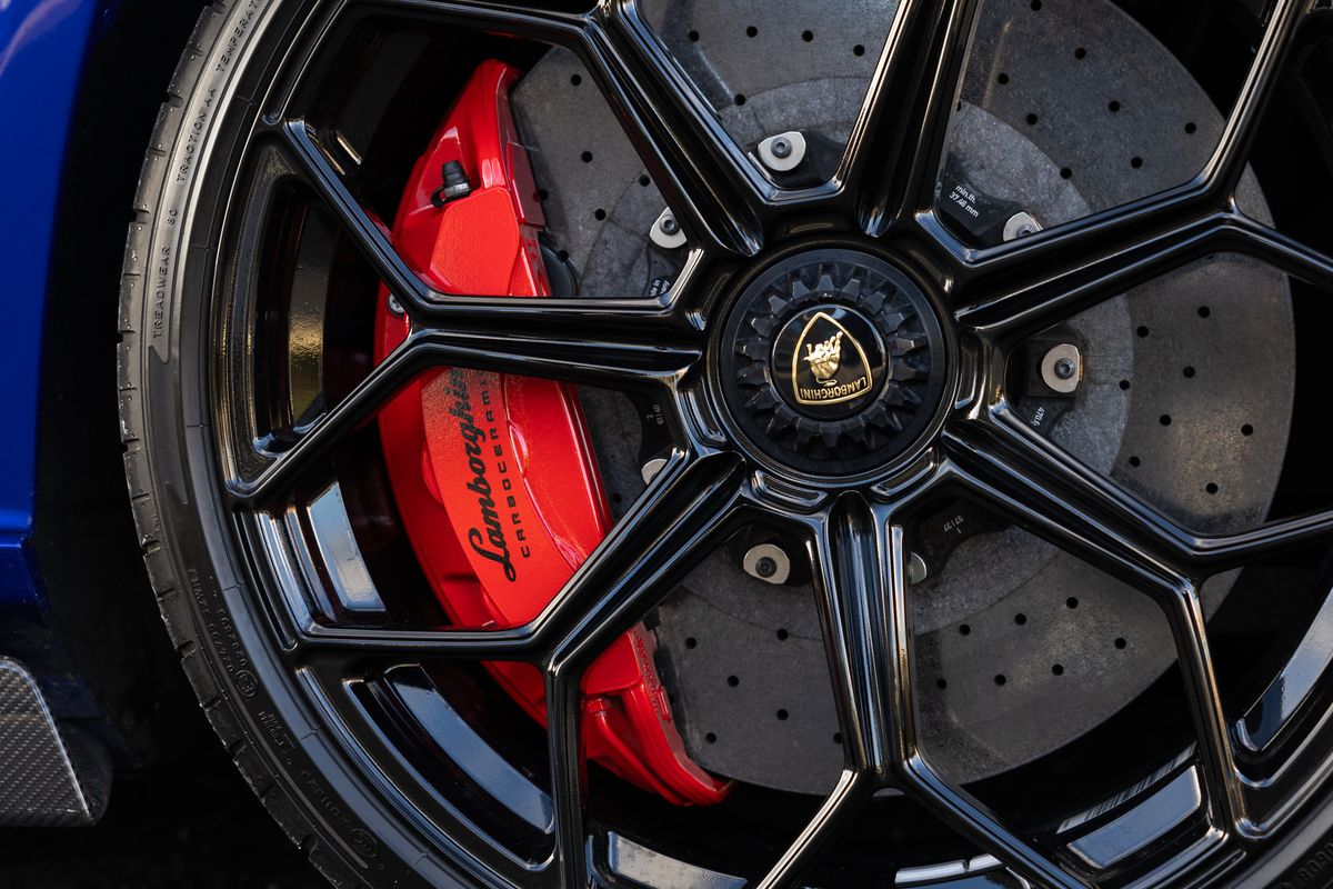 2019 Lamborghini Aventador SVJ 770-4