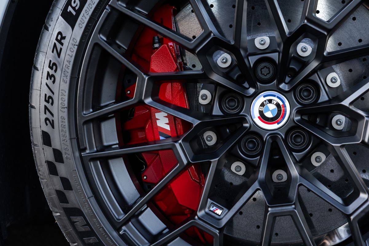 2023 BMW M4 CSL