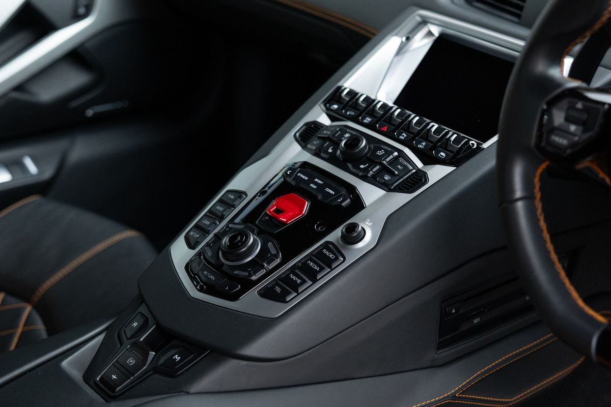 2018 Lamborghini Aventador S LP740-4