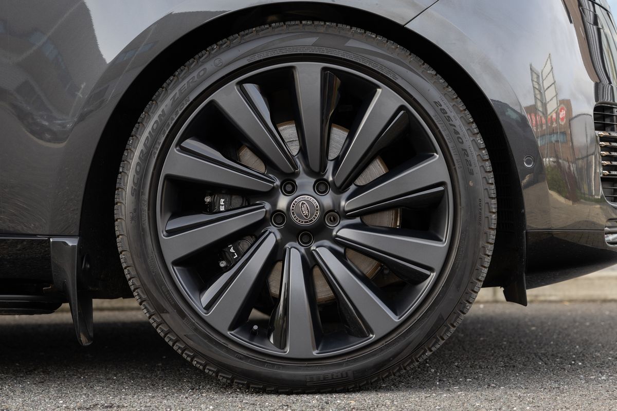 2022 Land Rover Range Rover SV