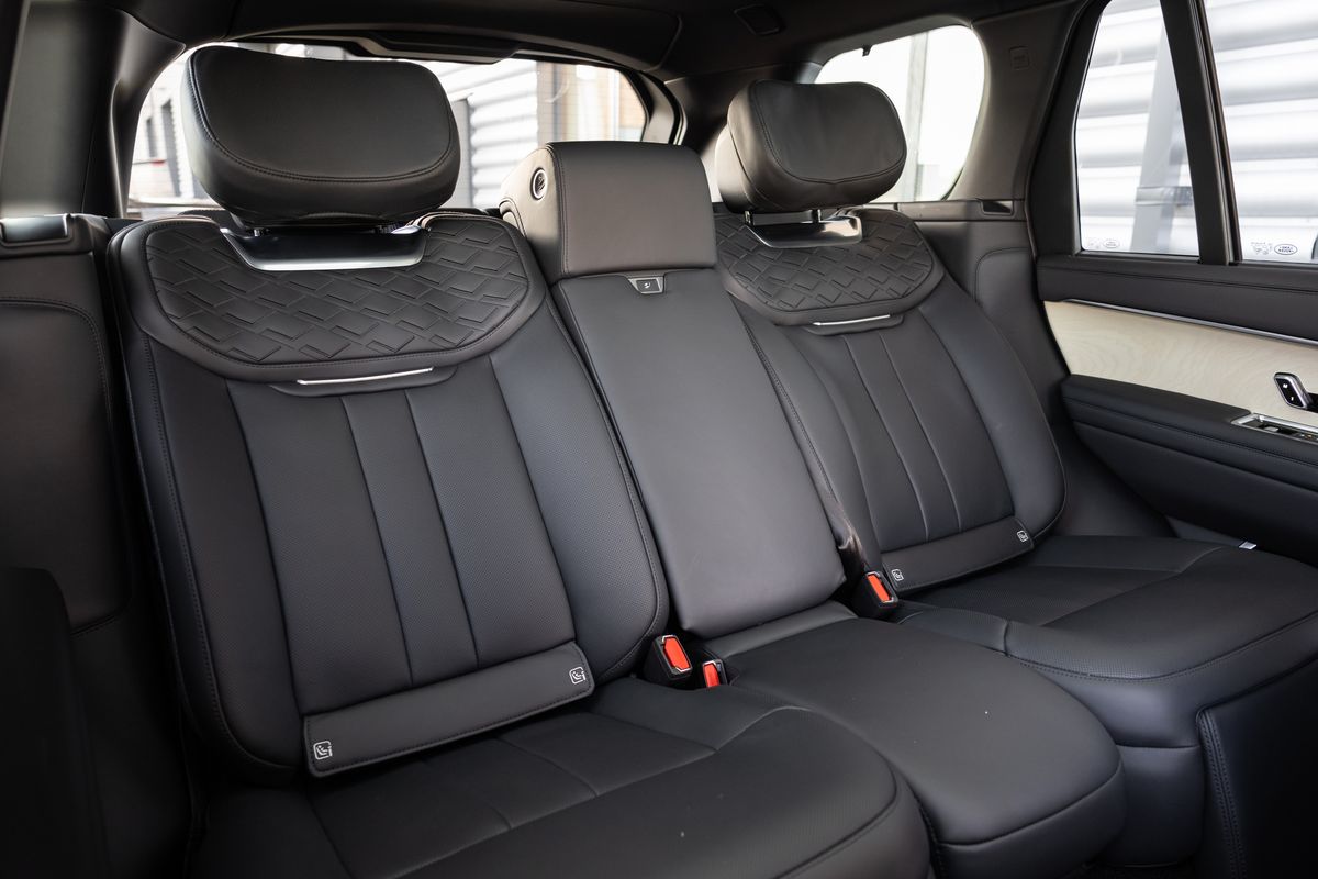 2022 Land Rover Range Rover SV