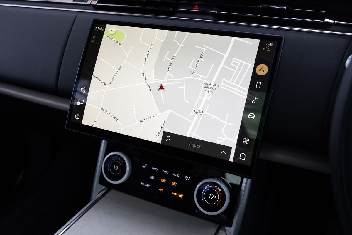 2022 Land Rover Range Rover SV