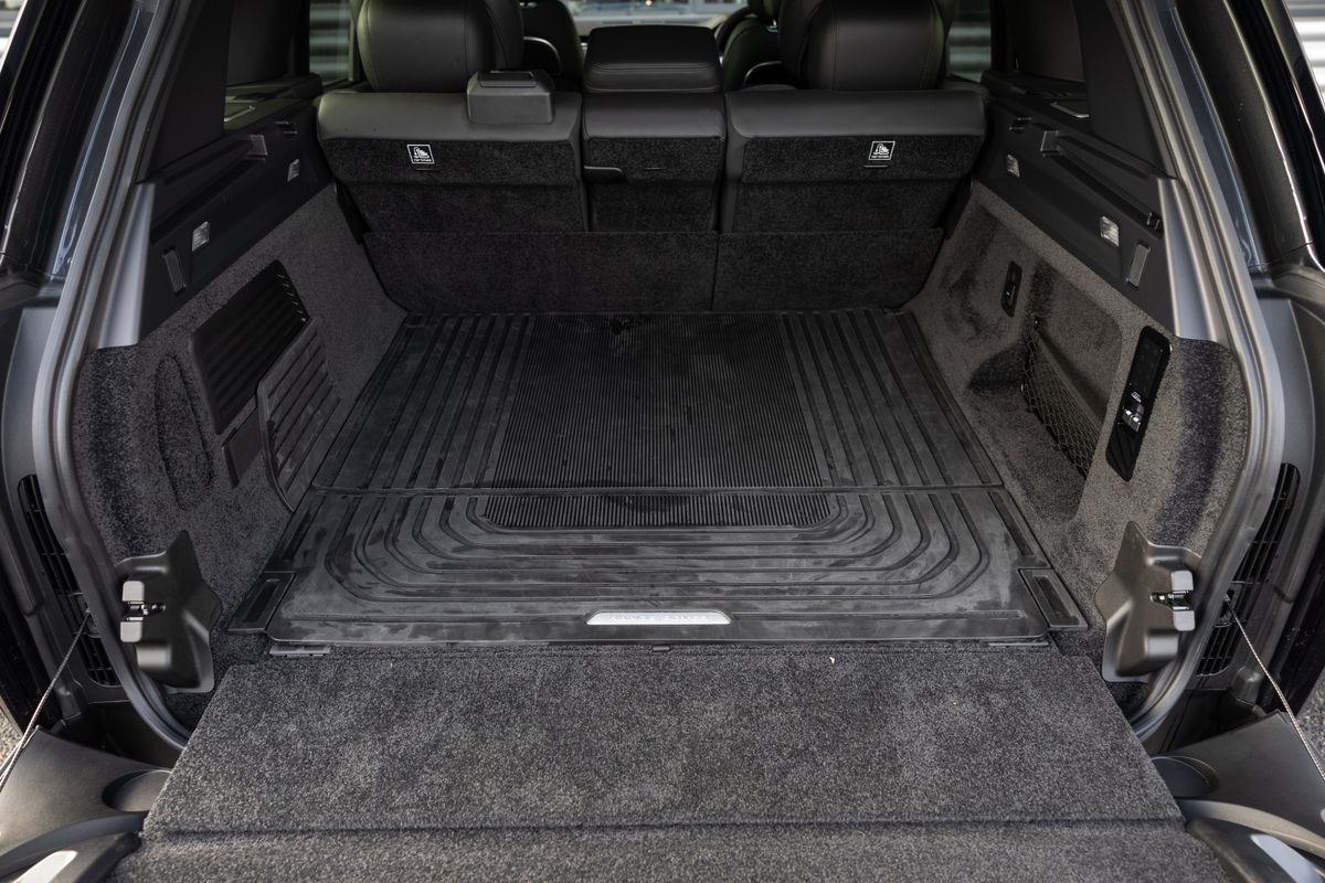 2022 Land Rover Range Rover SV