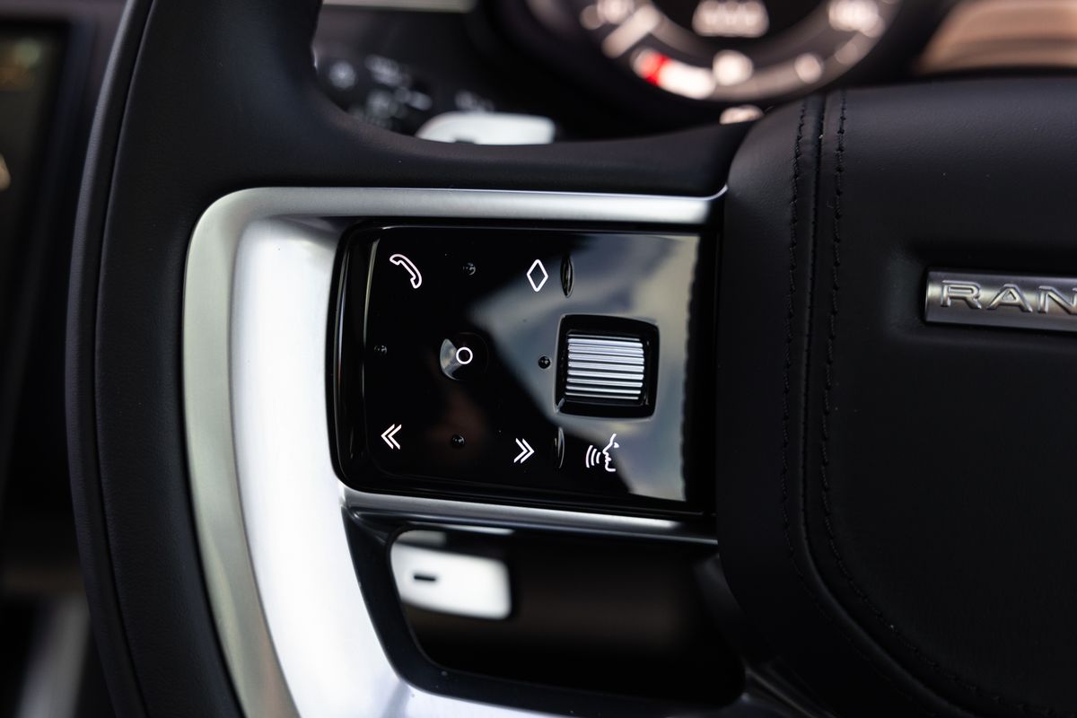 2022 Land Rover Range Rover SV