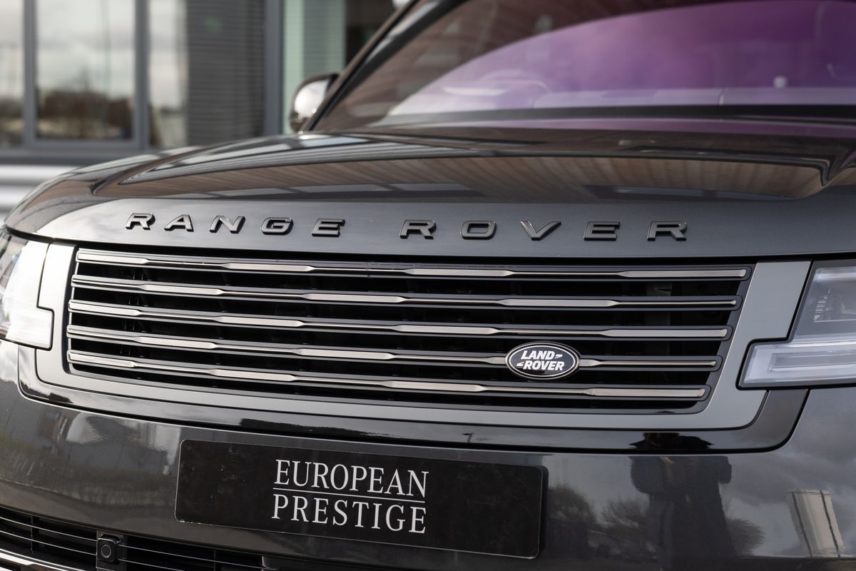 2022 Land Rover Range Rover SV