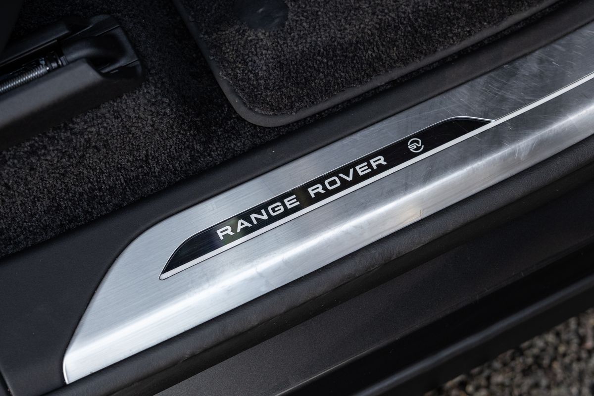 2022 Land Rover Range Rover SV