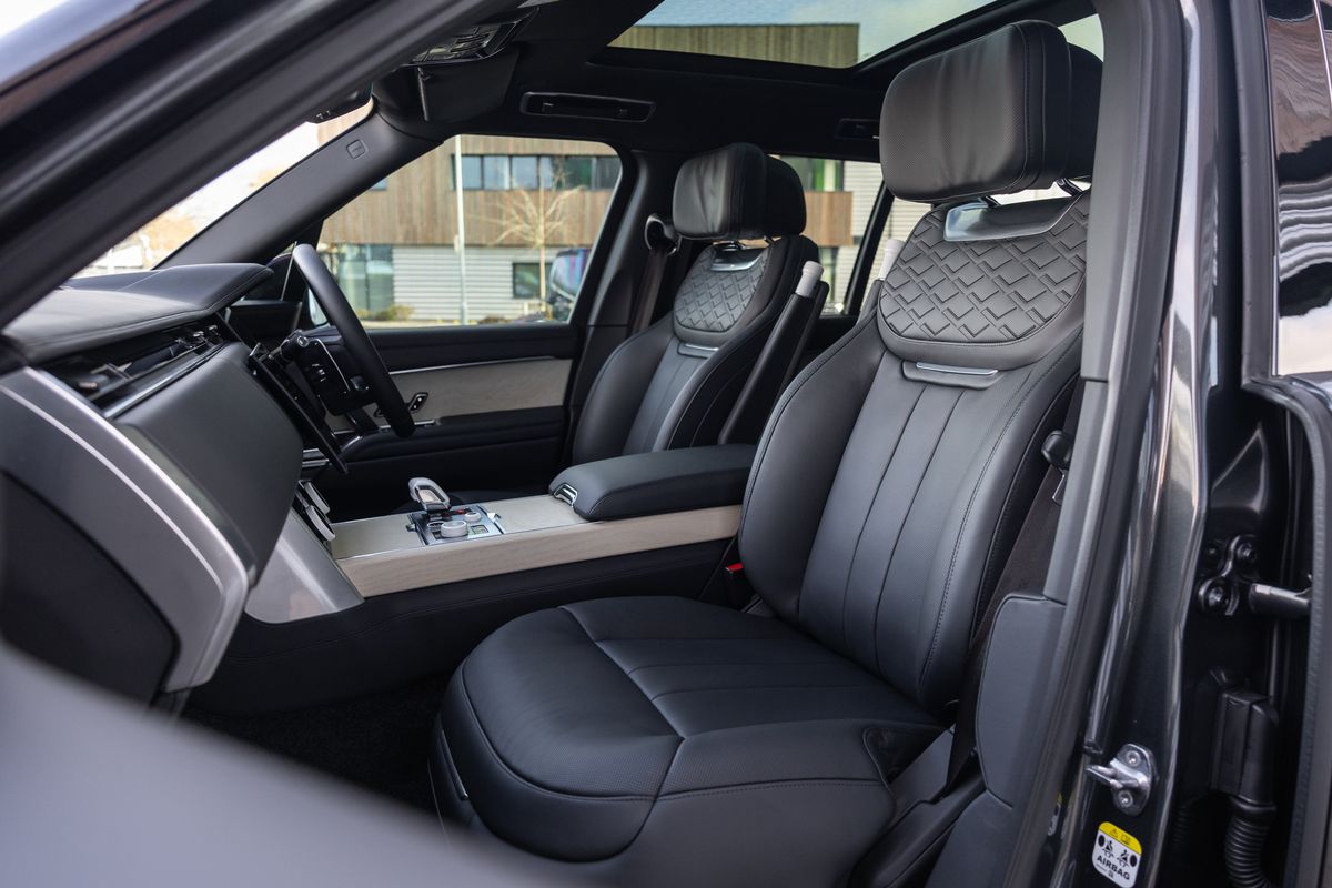 2022 Land Rover Range Rover SV