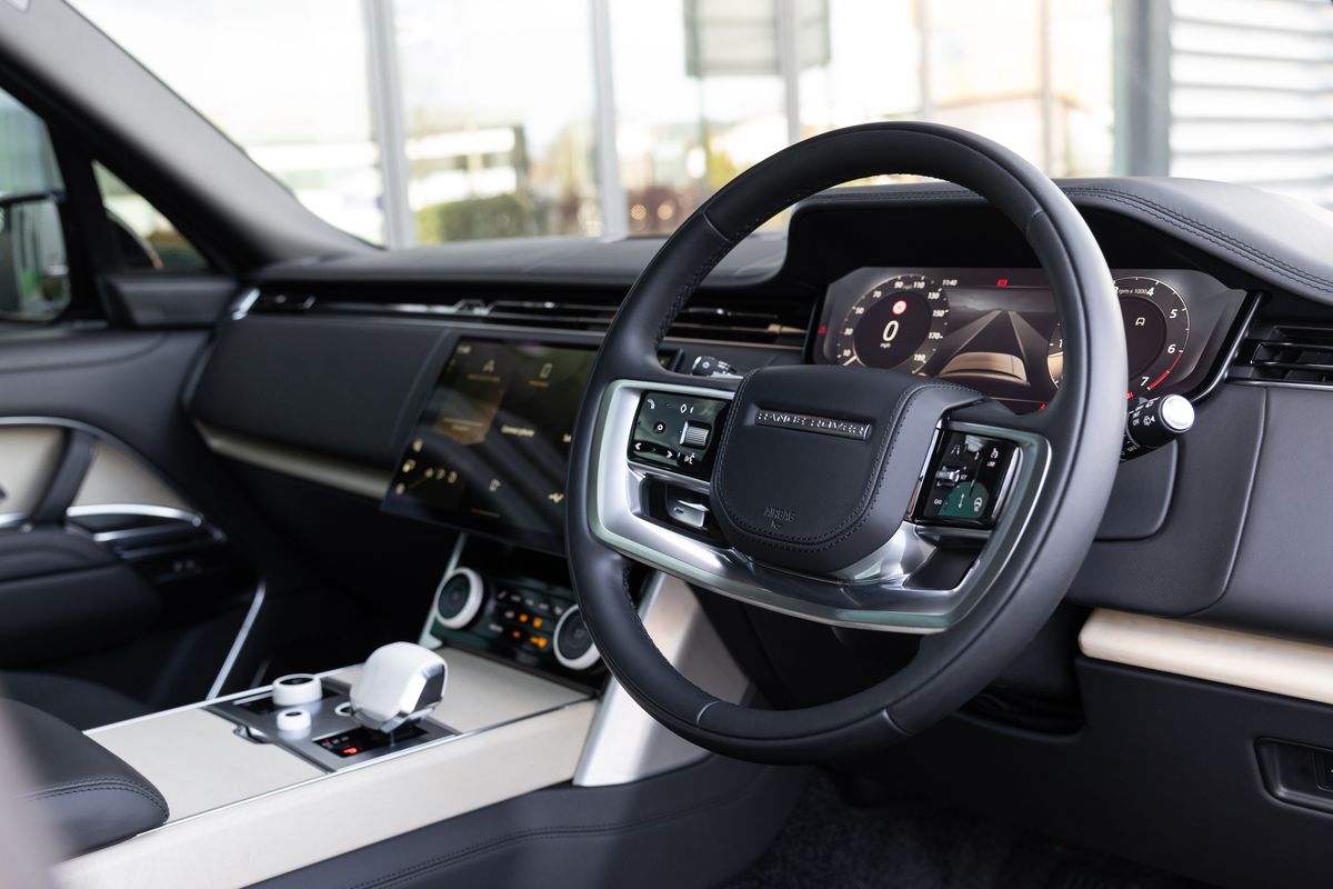 2022 Land Rover Range Rover SV