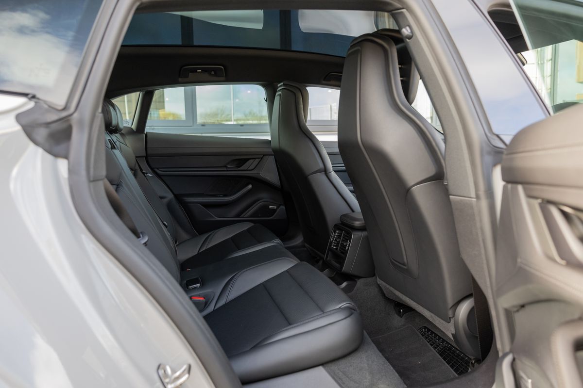 2023 Porsche Taycan 4S Sport Turismo