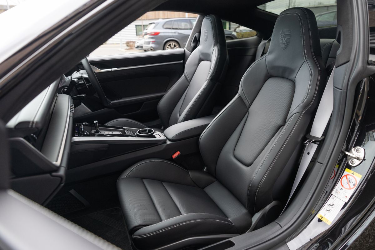 2023 Porsche 911 (992) Turbo S