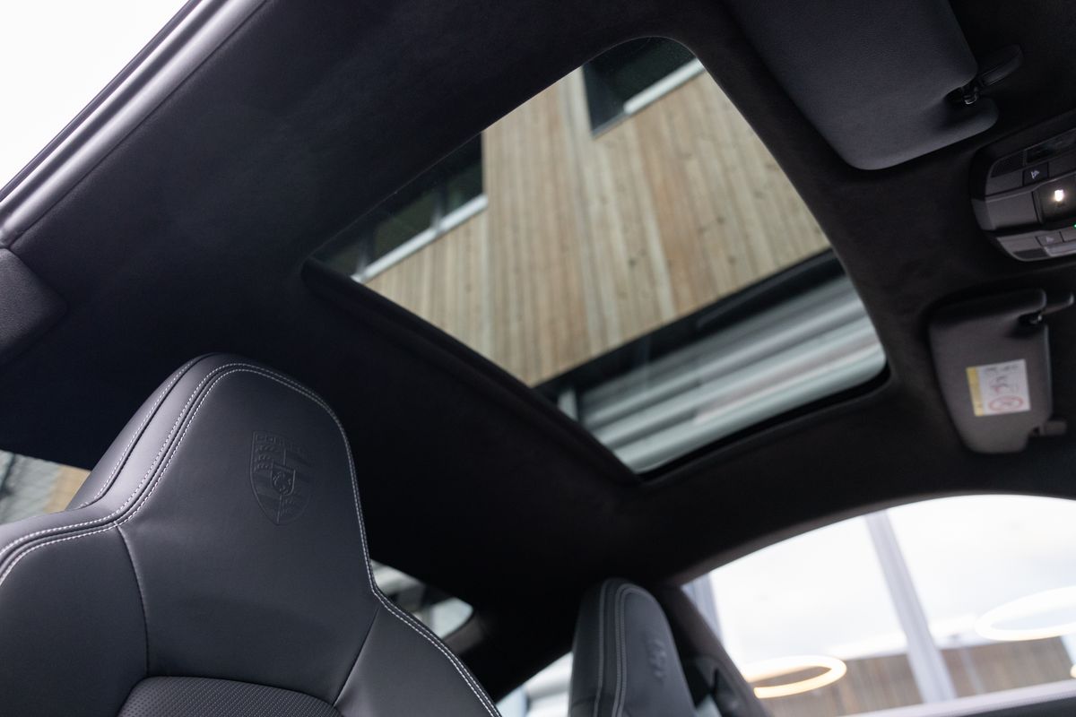 2023 Porsche 911 (992) Turbo S