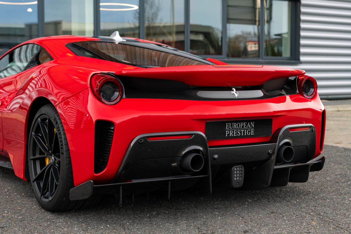 2020 Ferrari 488 Pista