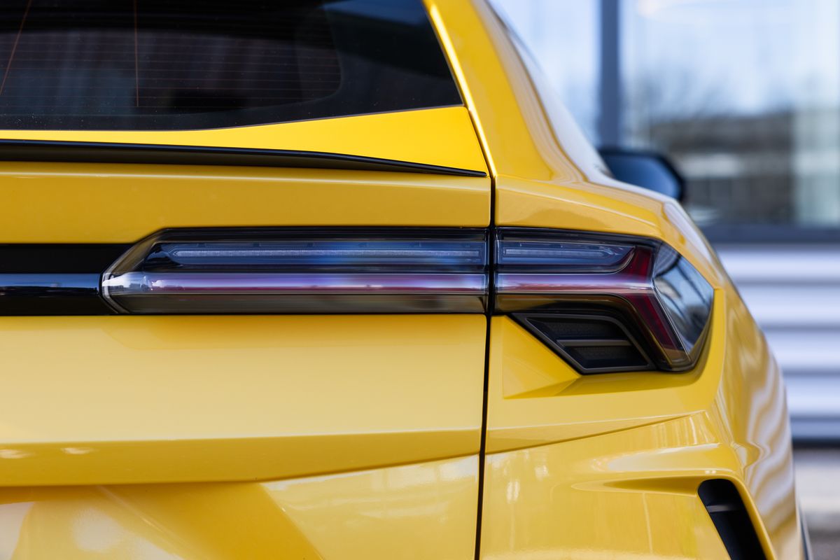 2022 Lamborghini Urus Pearl Capsule