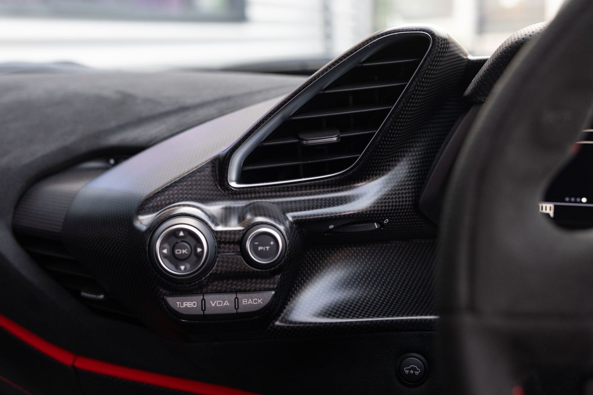 2020 Ferrari 488 Pista Piloti