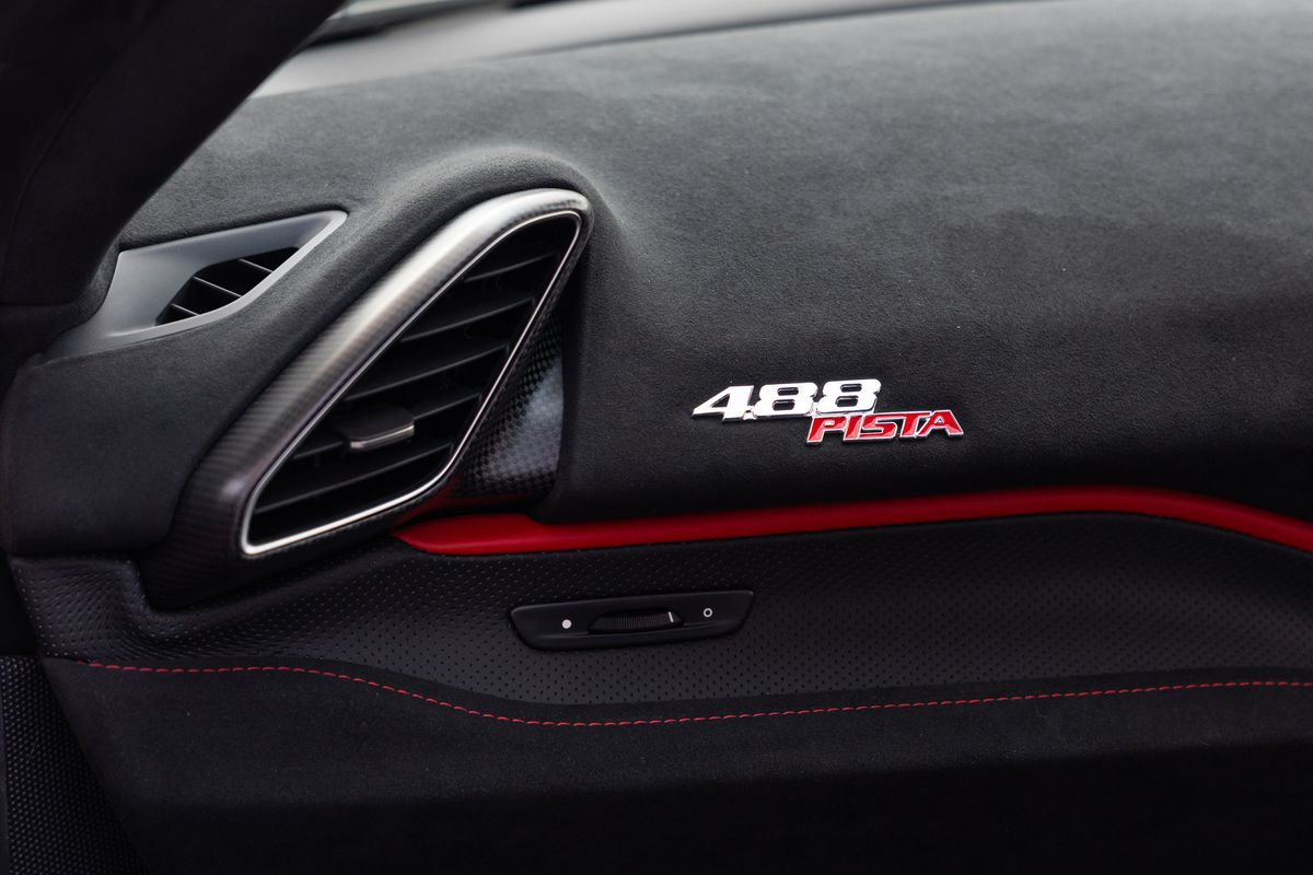 2020 Ferrari 488 Pista Piloti