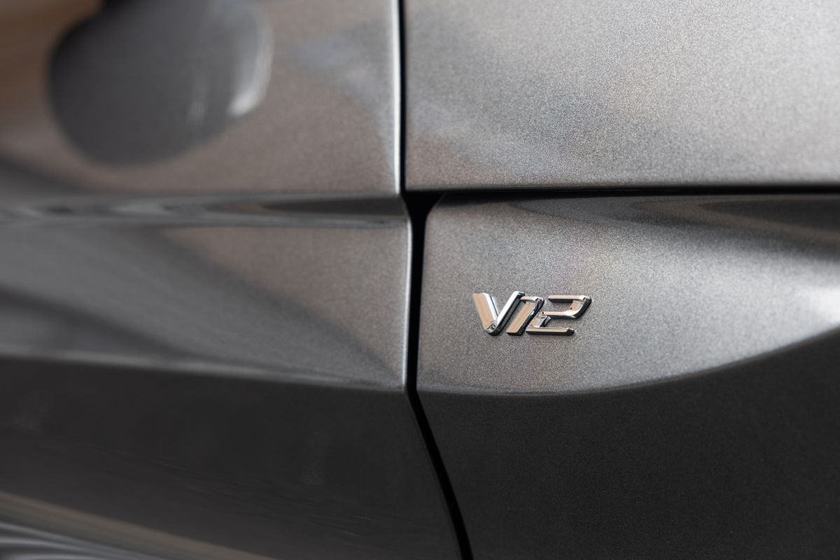 2022 Aston Martin Vantage V12