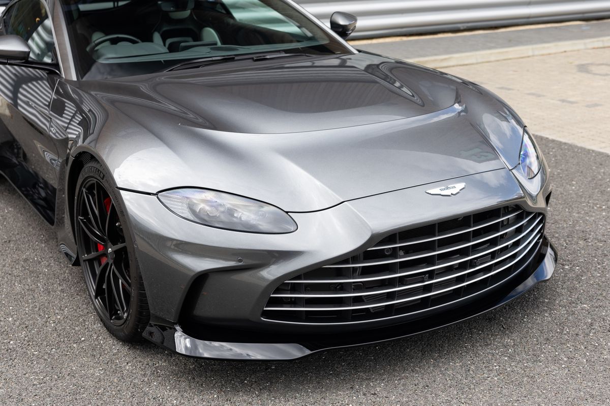 2022 Aston Martin Vantage V12