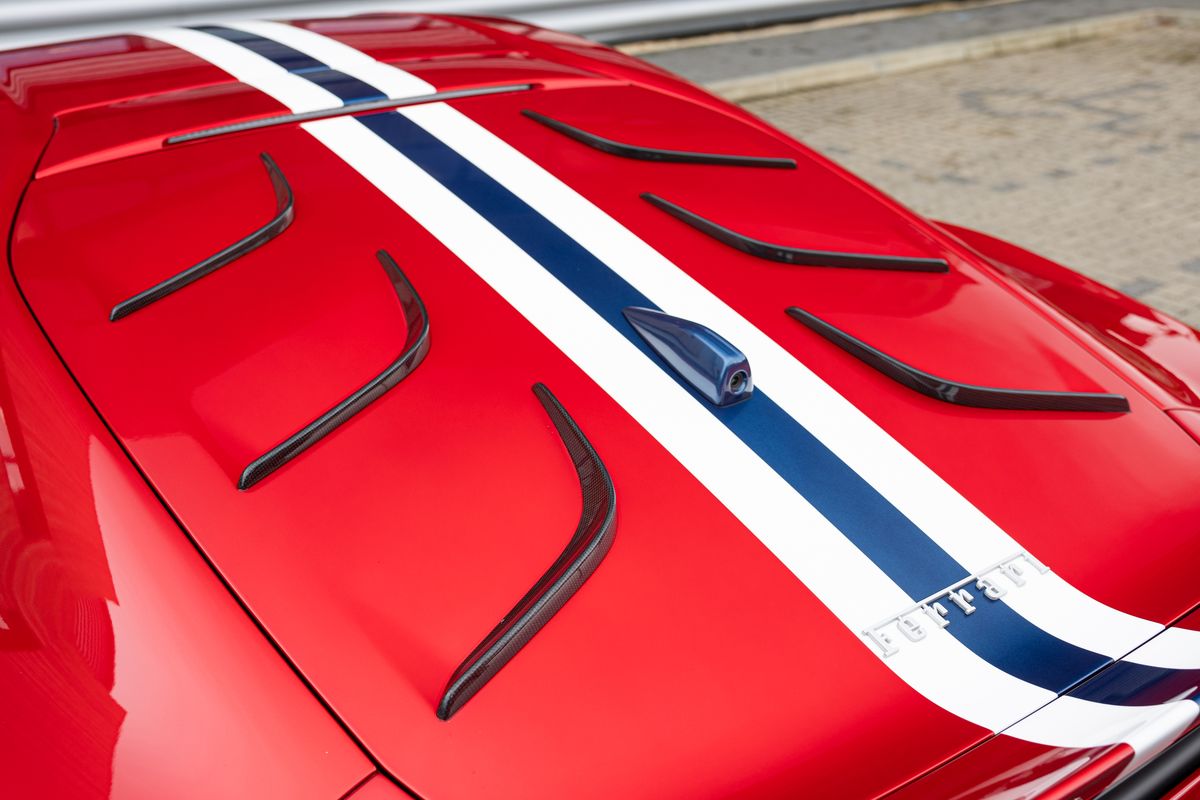2023 Ferrari 812 Competizione