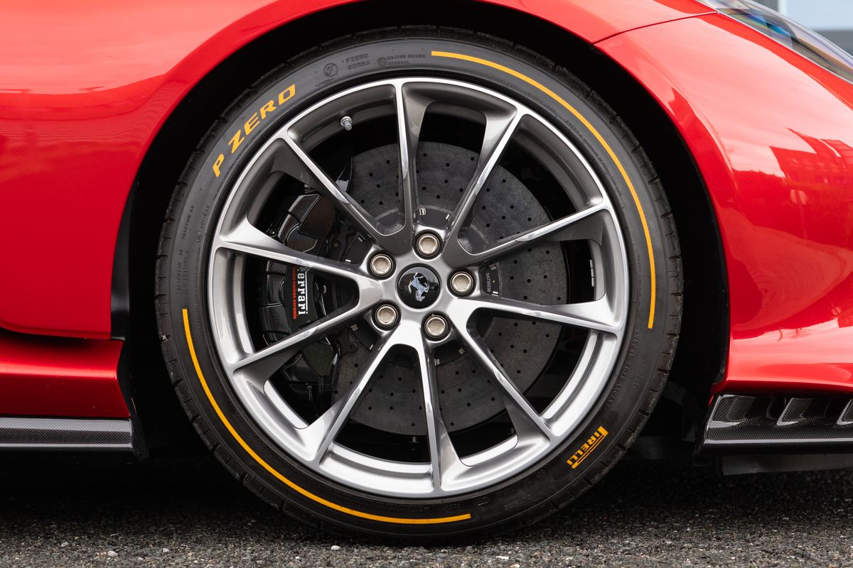 2023 Ferrari 812 Competizione