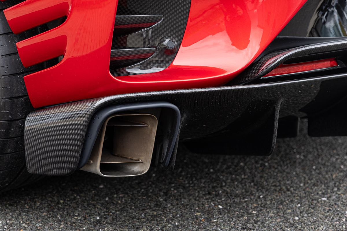 2023 Ferrari 812 Competizione