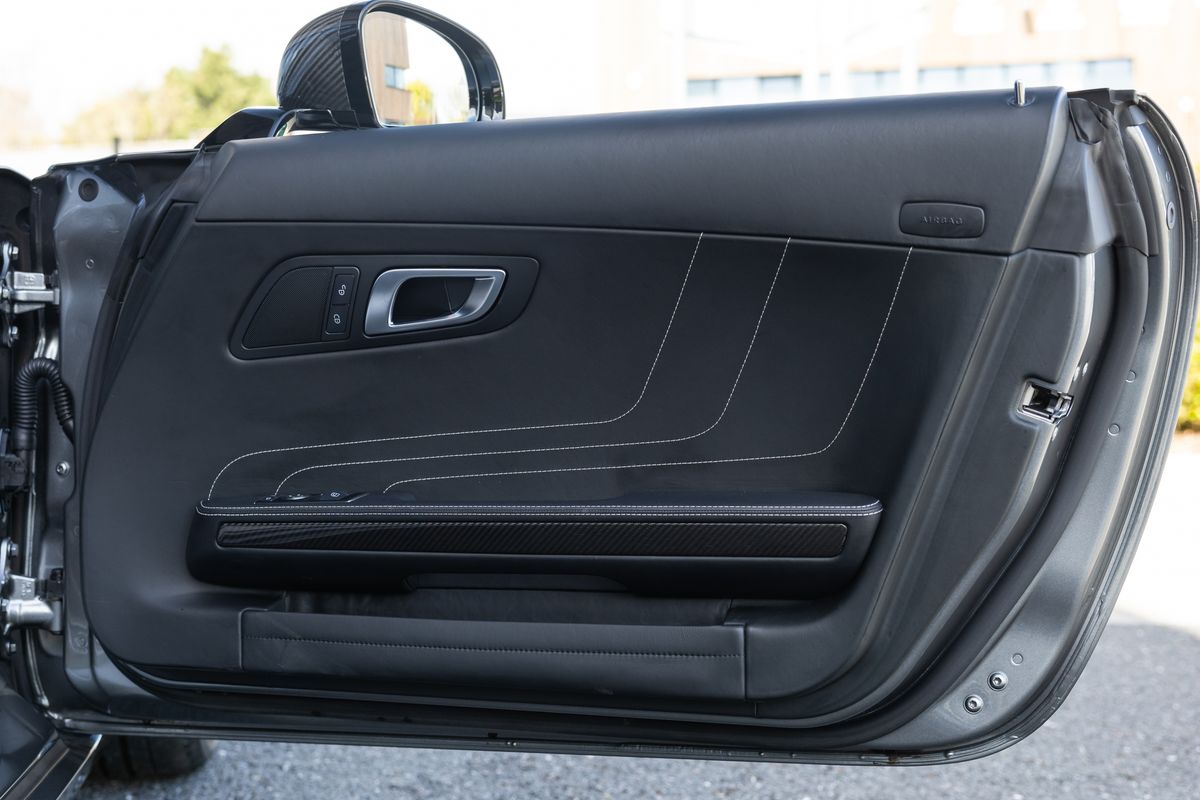 2012 Mercedes-Benz SLS AMG Roadster