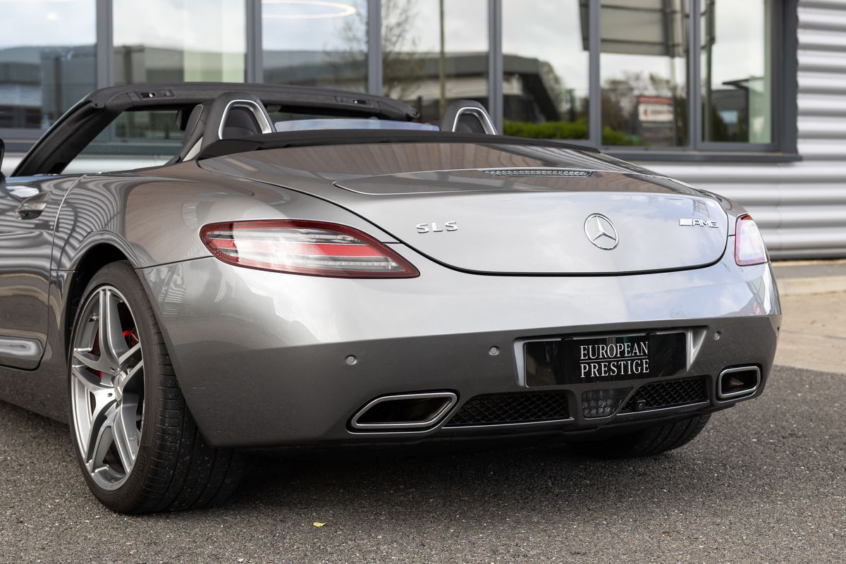 2012 Mercedes-Benz SLS AMG Roadster