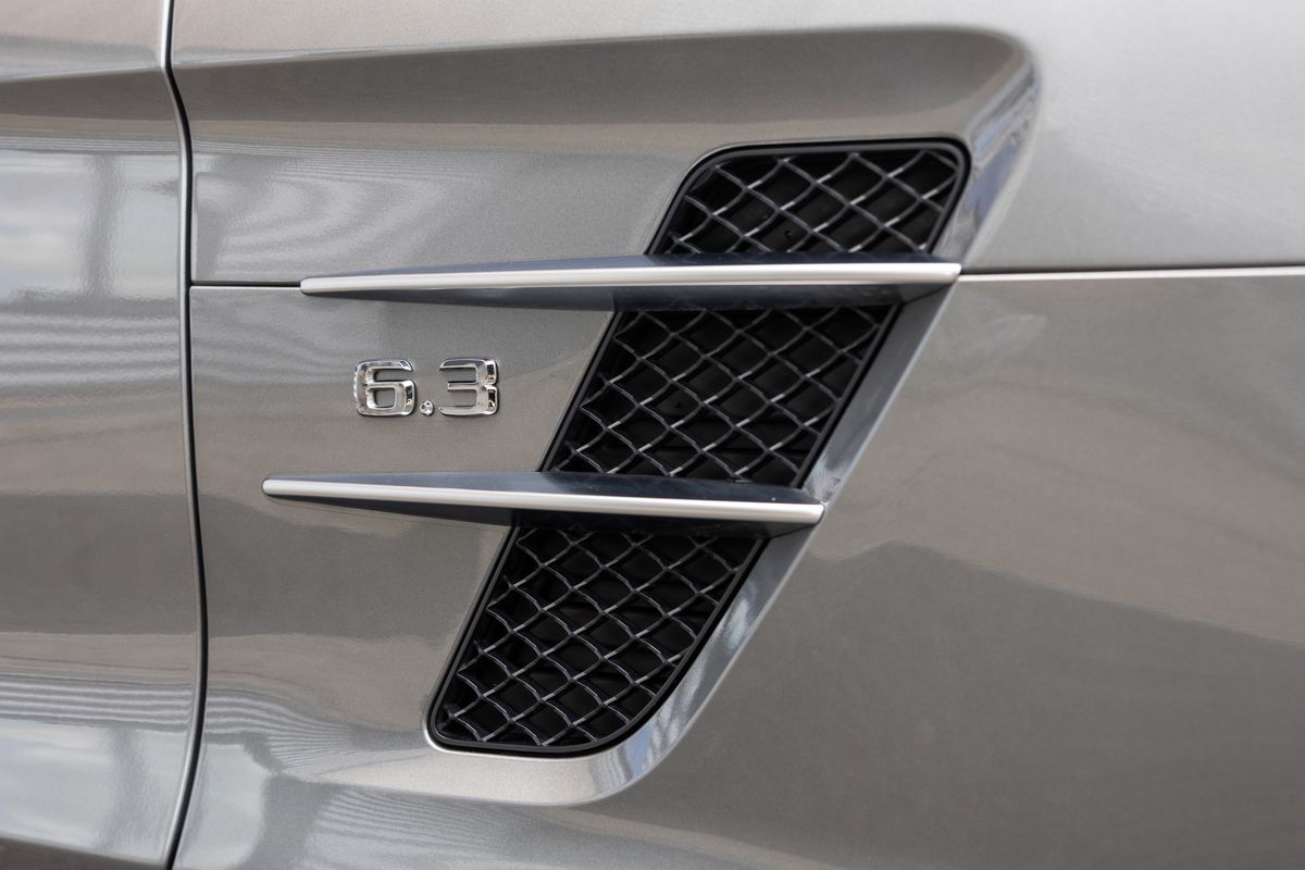2012 Mercedes-Benz SLS AMG Roadster