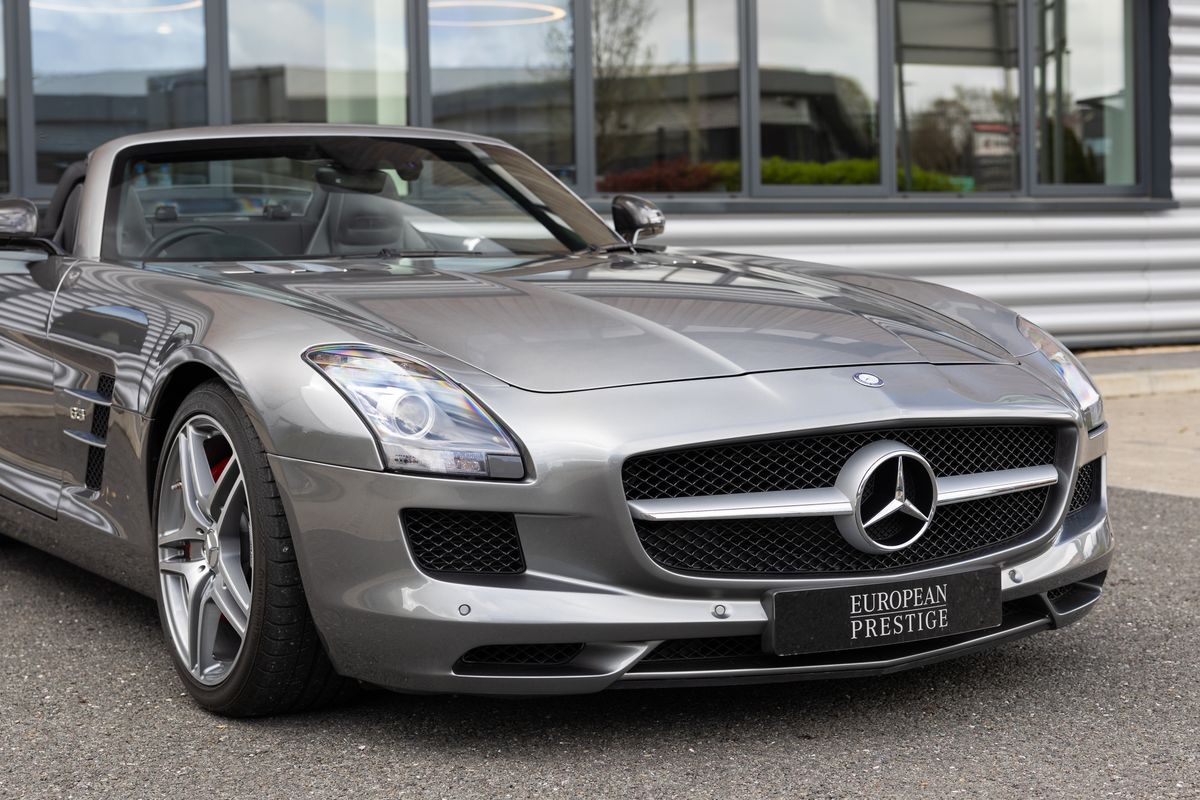 2012 Mercedes-Benz SLS AMG Roadster