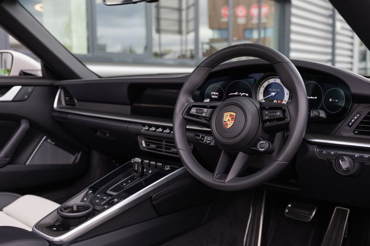 2022 Porsche 911 (992) Turbo S Cabriolet