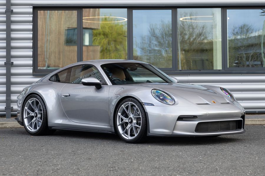 Porsche 911 (992) GT3 Touring