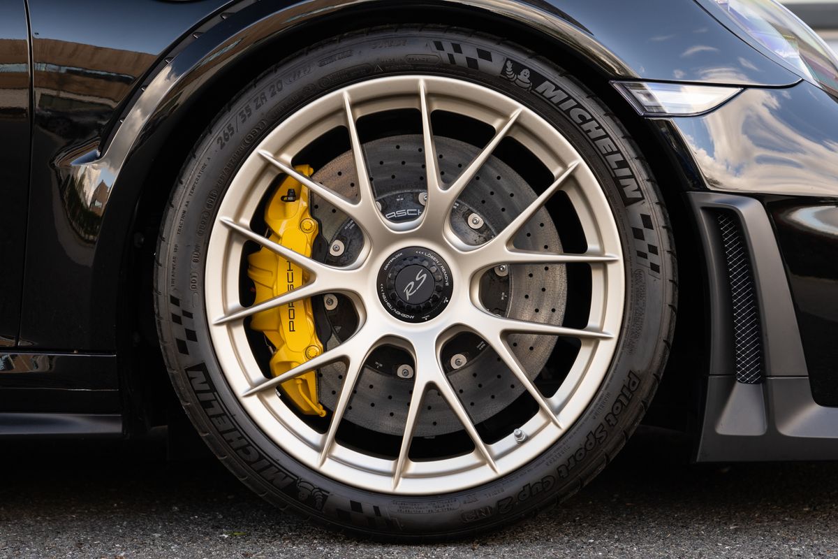 2018 Porsche 911 (991.2) GT2 RS Weissach