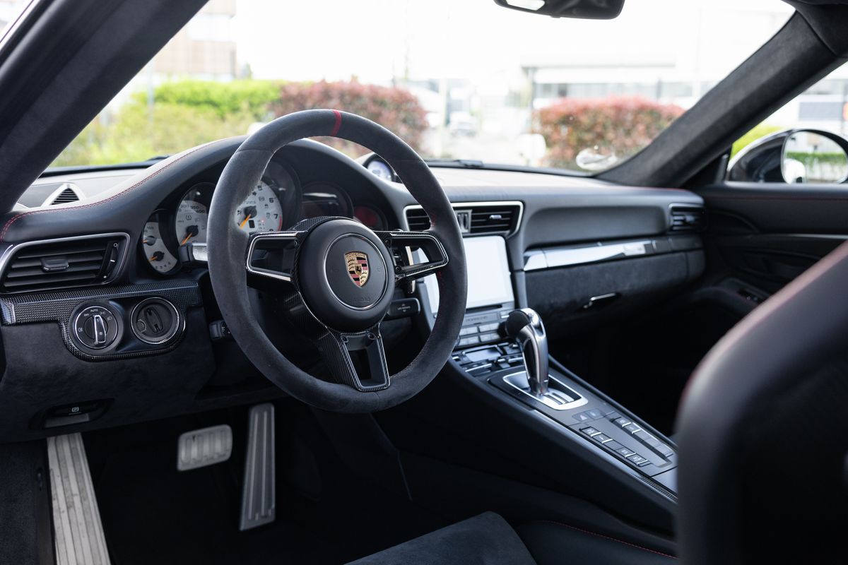 2018 Porsche 911 (991.2) GT2 RS Weissach