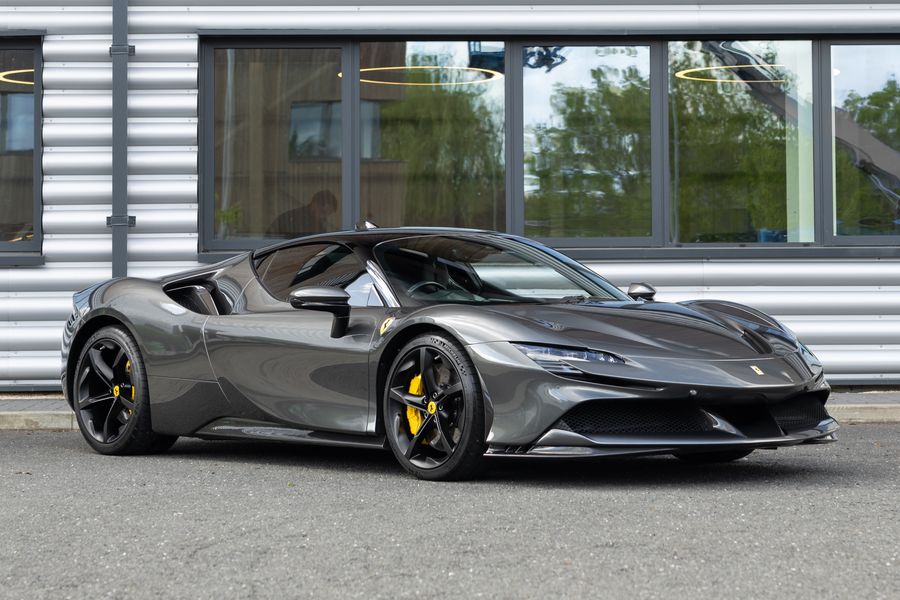 Ferrari SF90 Stradale