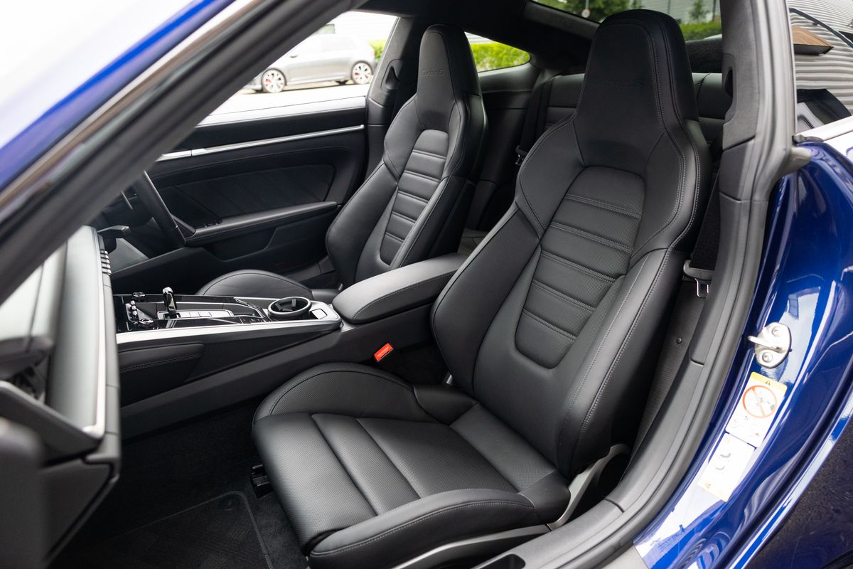 2024 Porsche 911 (992) Turbo S